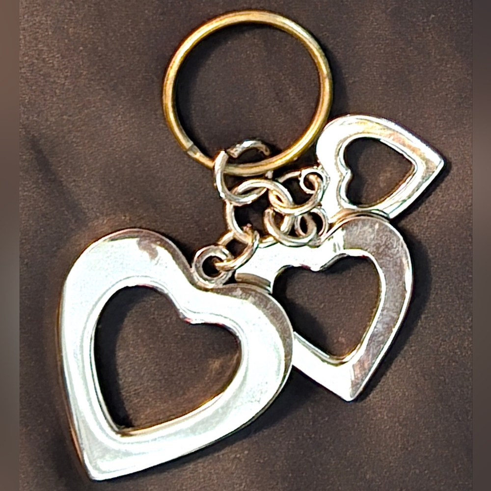 EUC VINTAGE COLE HAAN Multi Heart Keychain Charm - Picture 2 of 2